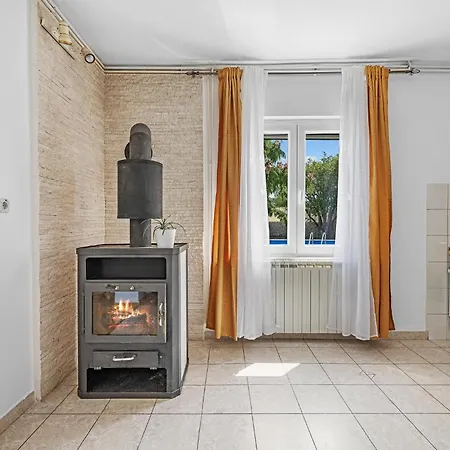 3 Bedroom Lovely In
