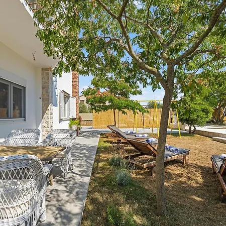 Apartment 3 Bedroom Lovely In *