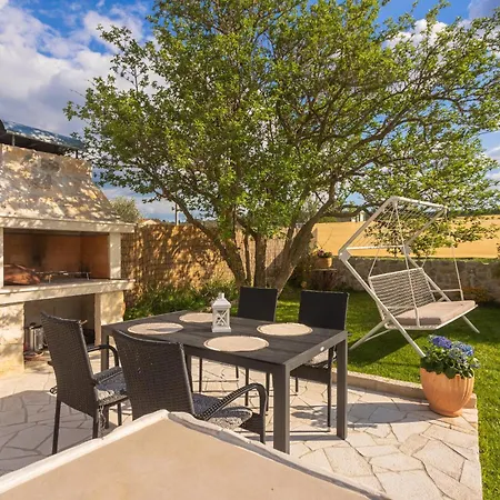 Apartmán 3 Bedroom Lovely In