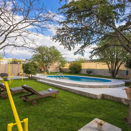 3 Bedroom Lovely In *
