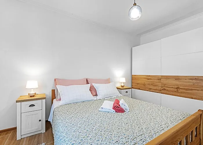 Daire 3 Bedroom Lovely In