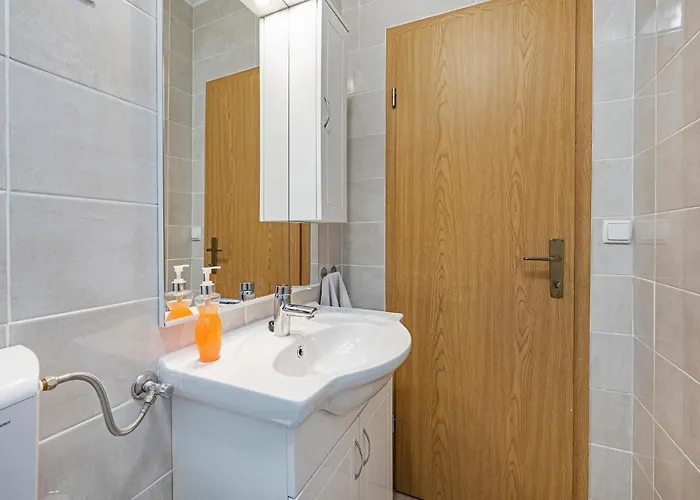 Daire 3 Bedroom Lovely In *