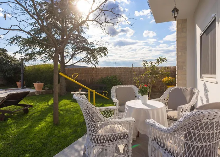 3 Bedroom Lovely In *