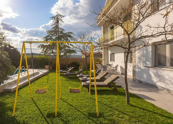 3 Bedroom Lovely In *